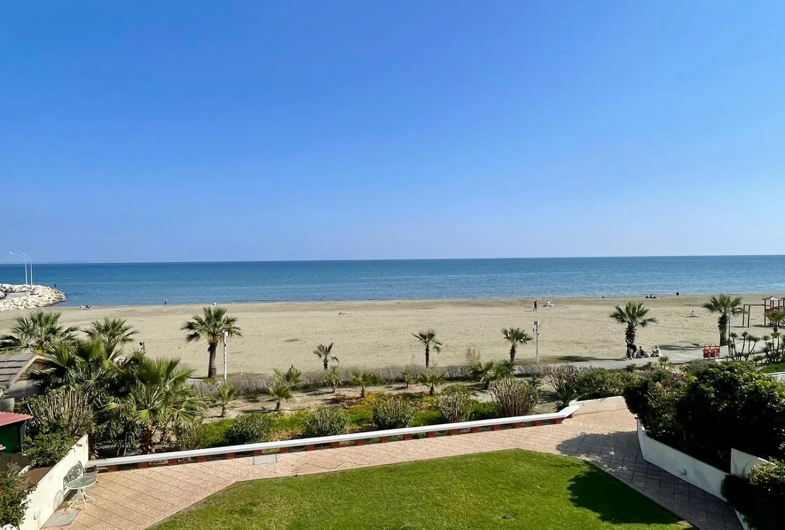Sea View Suite In Makenzy Larnaca 0*,